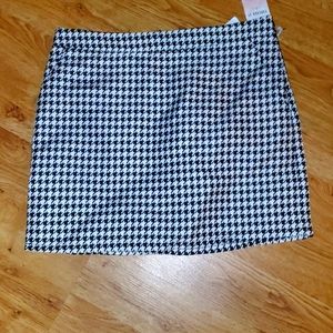 FOREVER 21 SKORT NWT (size 6)